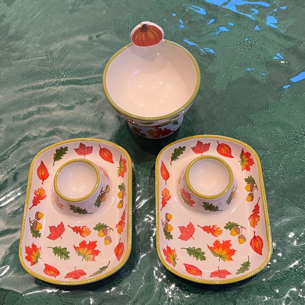 Temp-Tations Harvest Leaf Serveware Set
3 Pieces One Ramikin